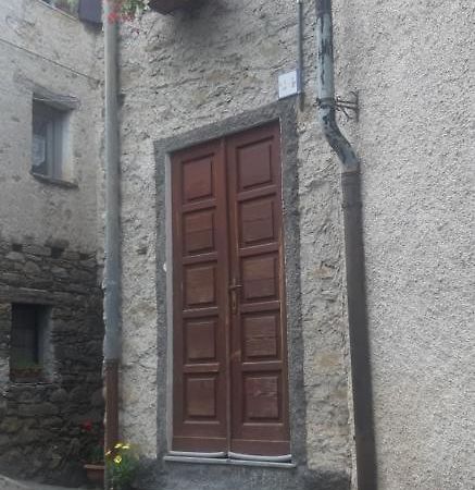 Ca' Du Barbe: Tra Le Alpi E Il Mare Villa Mendatica Bagian luar foto