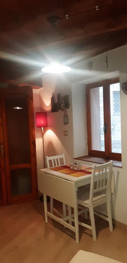Ca' Du Barbe: Tra Le Alpi E Il Mare Villa Mendatica Bagian luar foto